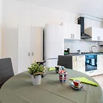 Guesthost - Casa Emilia - Cozy In