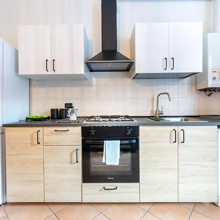 Guesthost - Casa Emilia - Cozy In Parma