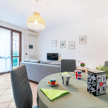 Guesthost - Casa Emilia - Cozy In