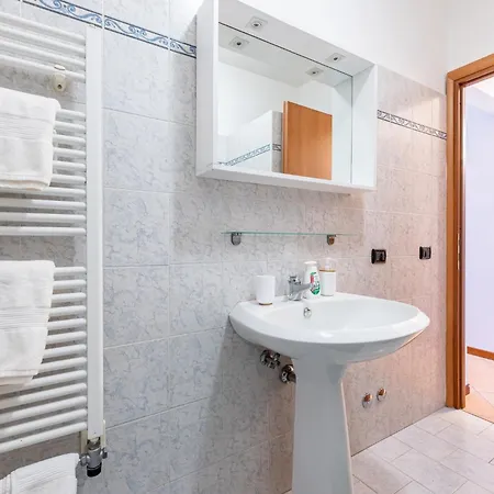 Guesthost - Casa Emilia - Cozy In