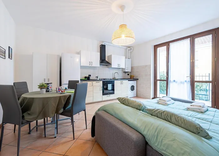 Apartament Guesthost - Casa Emilia - Cozy In *