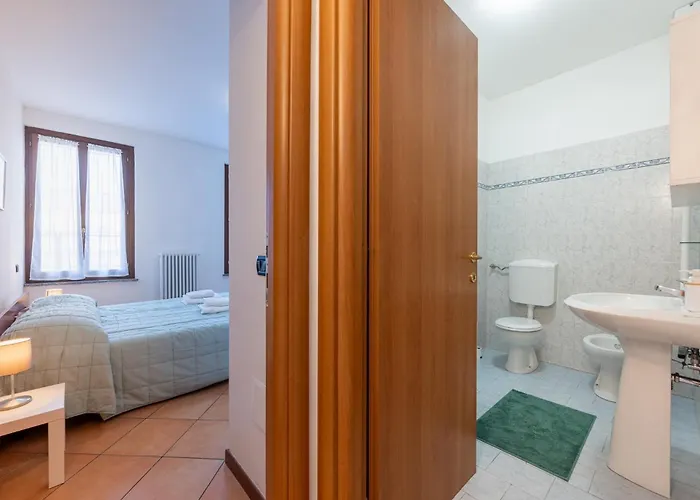 Guesthost - Casa Emilia - Cozy In * Parma